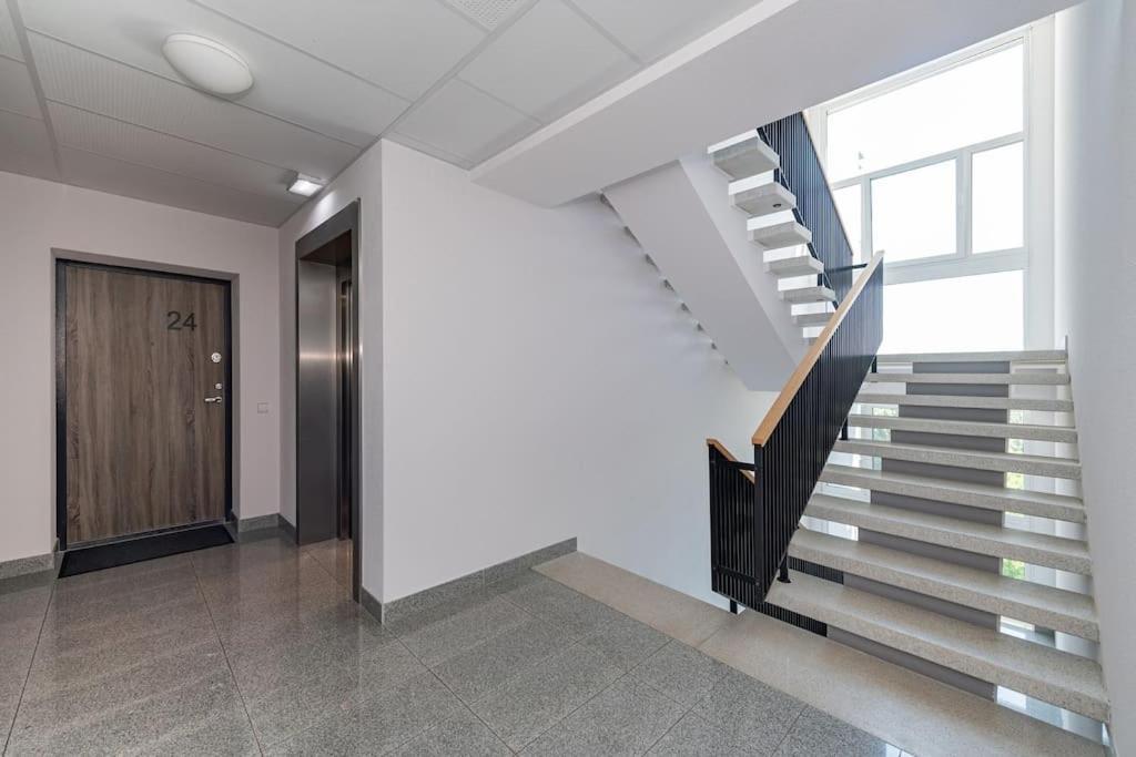 Bright Kaunas Apartment With Castle View Kültér fotó